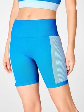 Fabletics High-Waisted Seamless Ribbed Short 7"